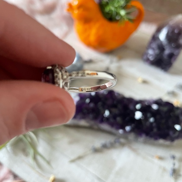 925 Stamped Amethyst and Crystal Ring - Picture 10 of 12